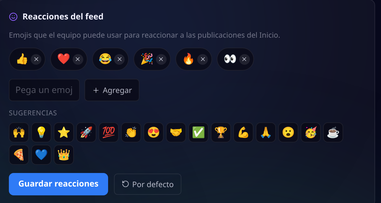 Sección Reacciones del feed con los emojis actuales de la empresa, un campo para pegar uno nuevo, una lista de sugerencias y los botones de guardar y volver a los valores por defecto